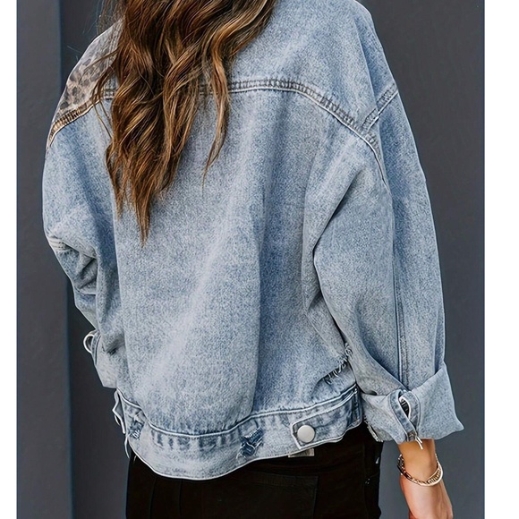 Light Wash Blue Leopard Print Button Down Pockets Denim jean jacket - Picture 4 of 5